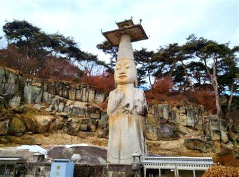 Il Tempio di Huangling, un gioiello architettonico immerso nella natura!